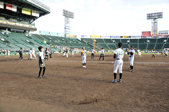 アゲイン 28年目の甲子園