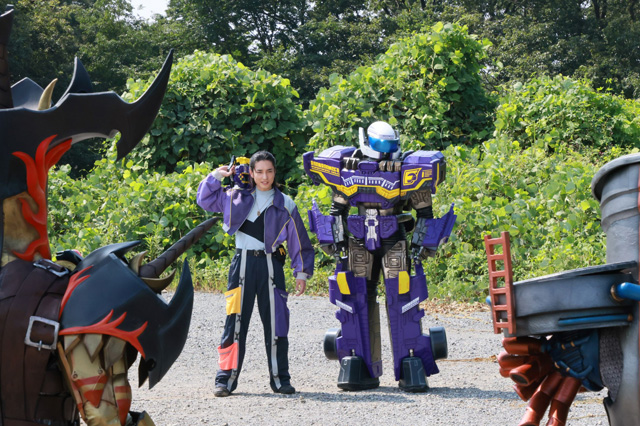 爆上戦隊ブンブンジャーVSキングオージャー