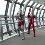 ウルトラマンとウルトラセブンが日本一の高みで空中散歩！